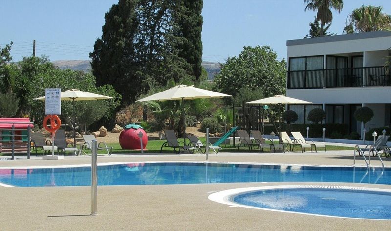 Geroskipou Royal Blue Hotel & Spa מראה חיצוני תמונה